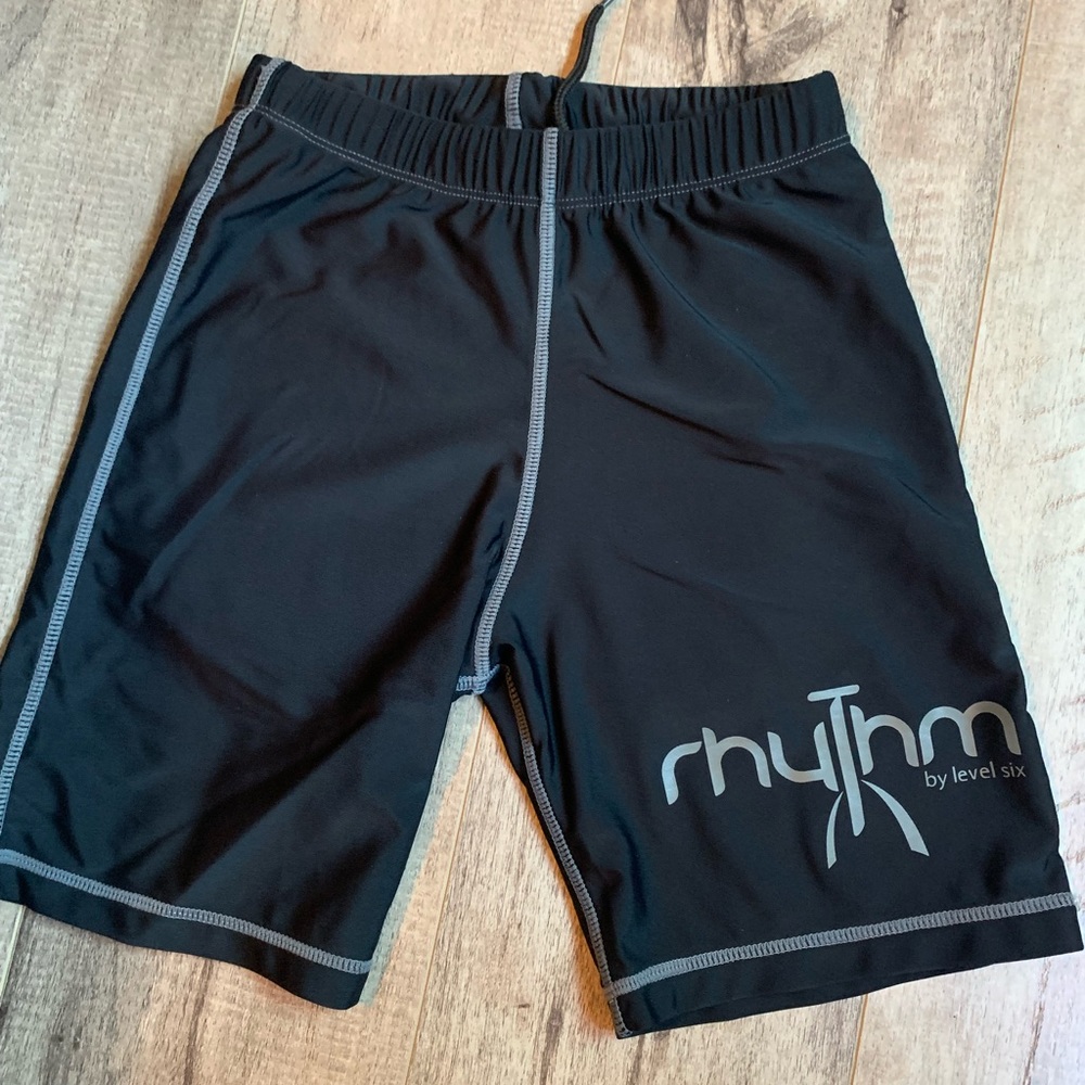 Men’s rhythm level six wetsuit water sports dragon boat shorts size small